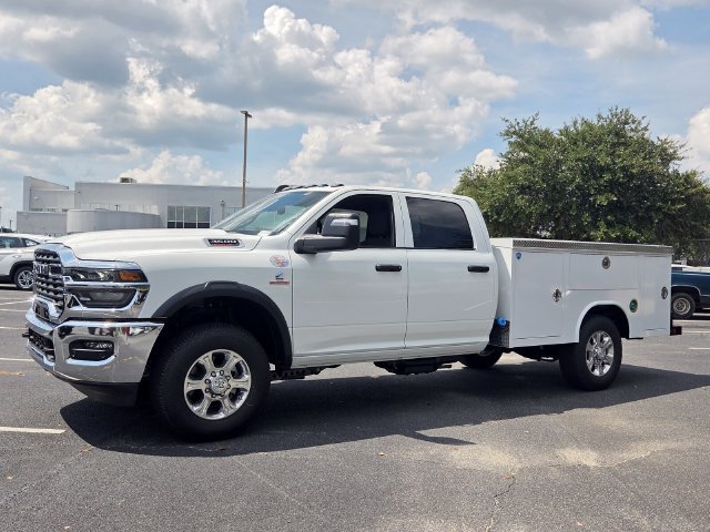 New 2027 RAM 3500 Tradesman AWD/4WD image 3