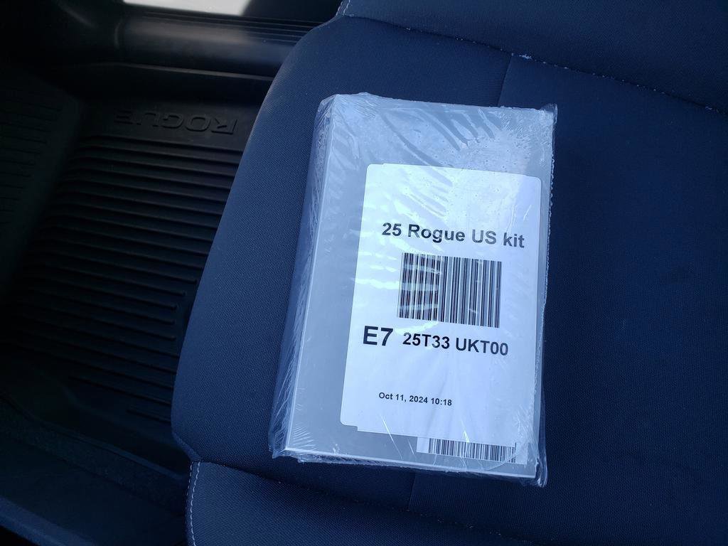 Used 2025 Nissan Rogue S image 40