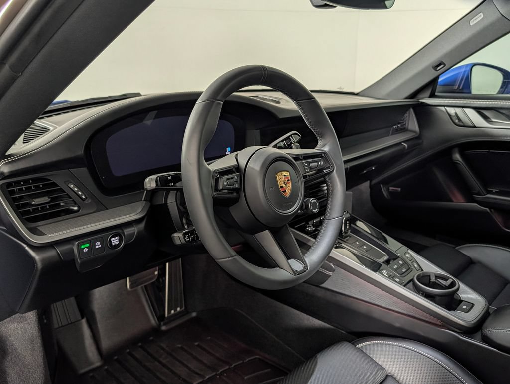 Certified 2025 Porsche 911 Carrera RWD image 4