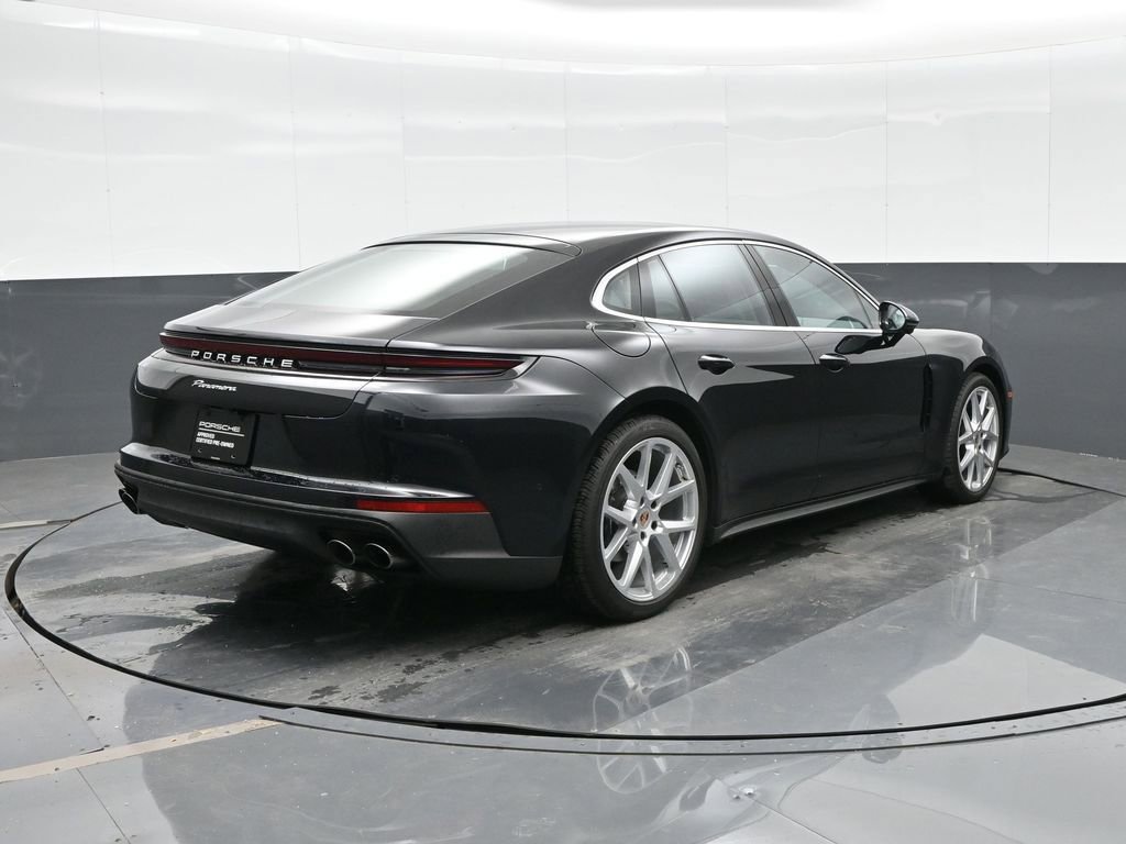 Used 2025 Porsche Panamera RWD image 7