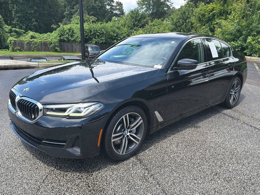 Used 2022 BMW 530i w/ Executive Package RWD image 3