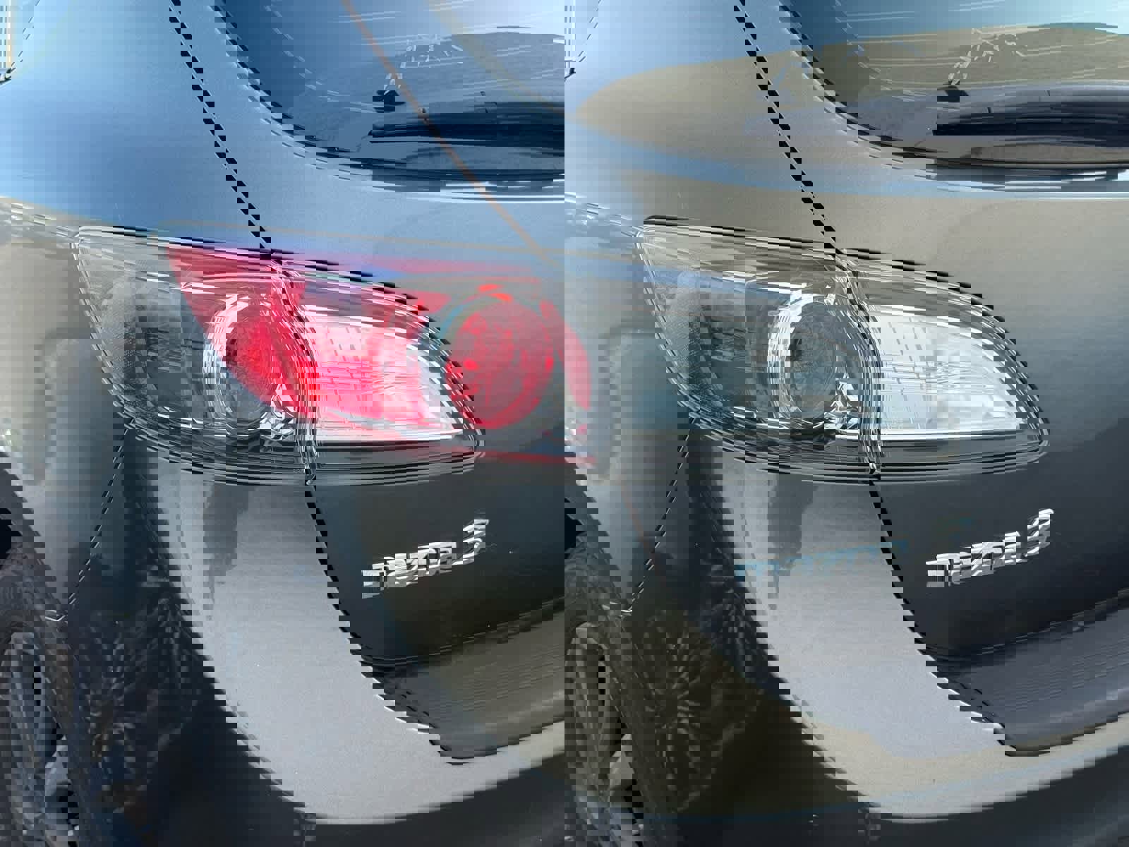 Used 2012 MAZDA MAZDA3 i Touring image 15