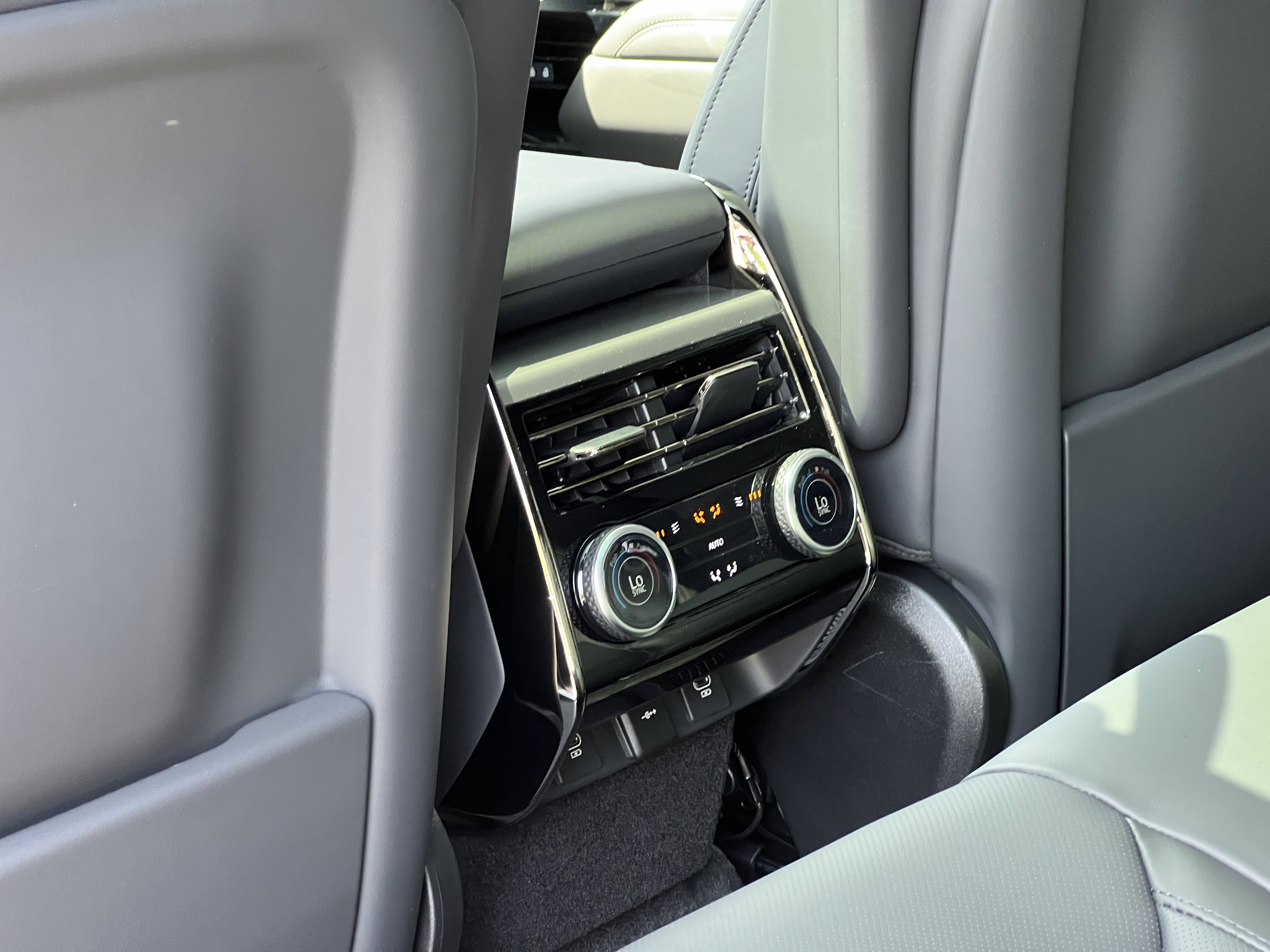 New 2025 Land Rover Range Rover Sport Dynamic SE image 17