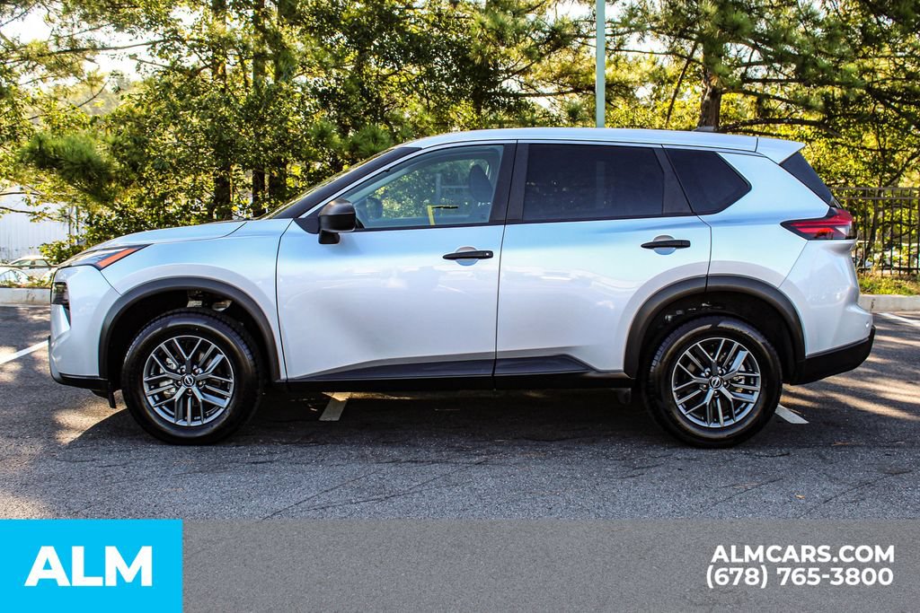 Used 2024 Nissan Rogue S FWD image 6