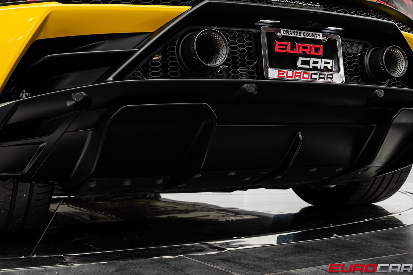 Used 2021 Lamborghini Huracan EVO RWD image 22
