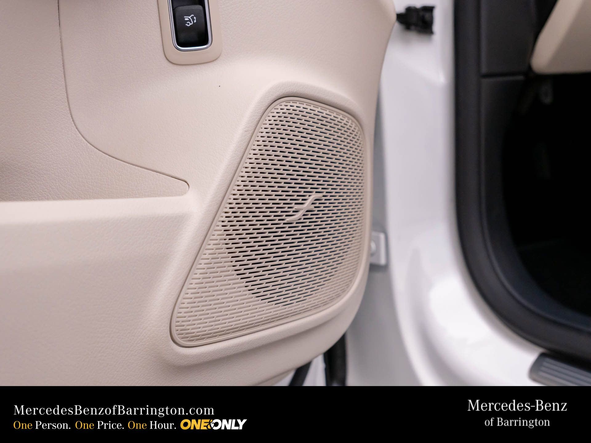 New 2026 Mercedes-Benz GLB 250 4MATIC image 17