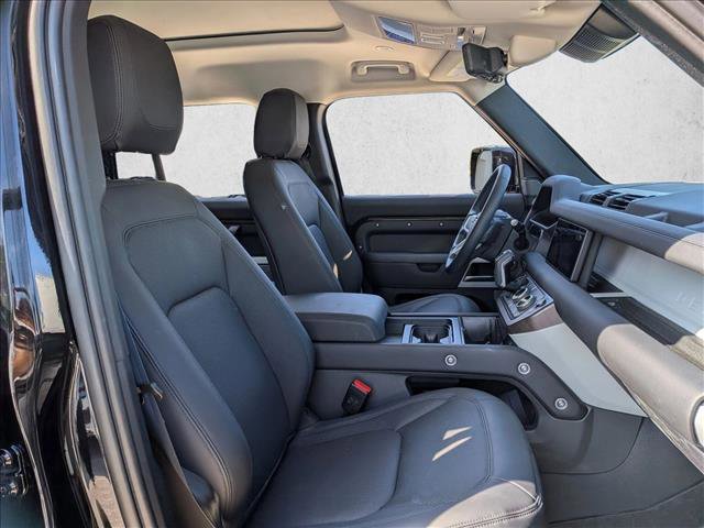 Used 2024 Land Rover Defender 110 S image 17