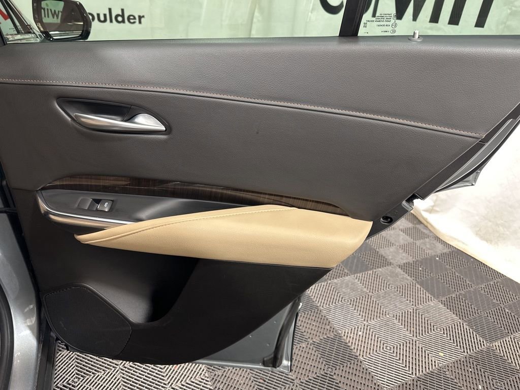 Used 2025 Cadillac XT4 Premium Luxury AWD/4WD image 12