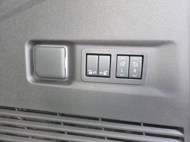 New 2026 GMC Yukon XL Elevation w/ Elevation Premium Package image 21