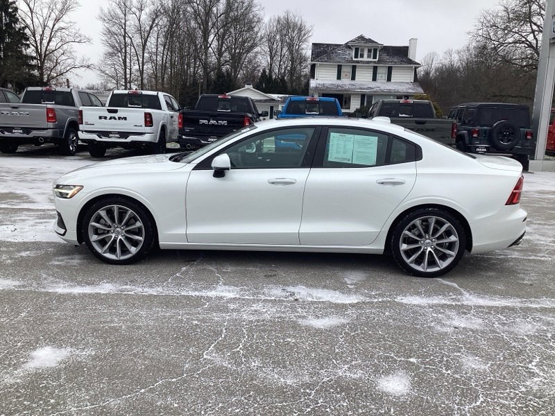 Used 2020 Volvo S60 T6 Momentum image 4