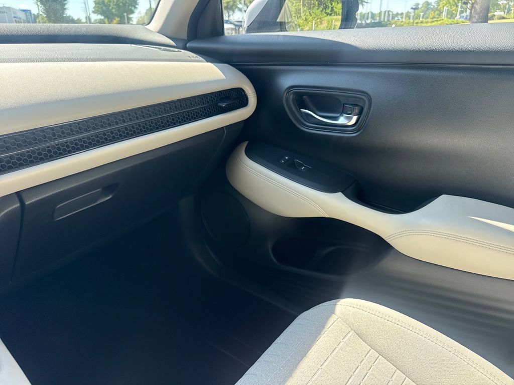 Certified 2024 Honda HR-V LX image 18
