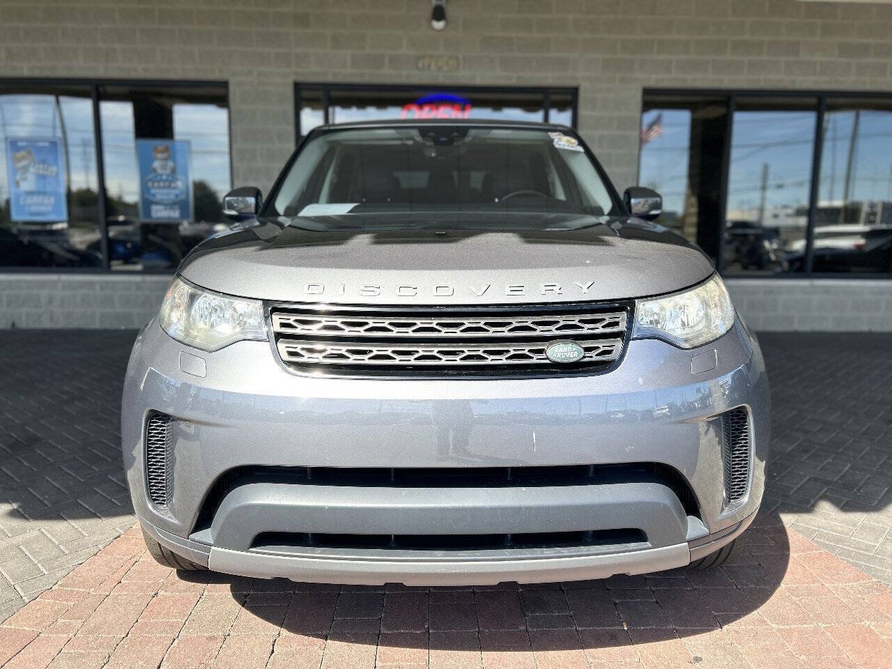 Used 2018 Land Rover Discovery SE AWD/4WD image 27
