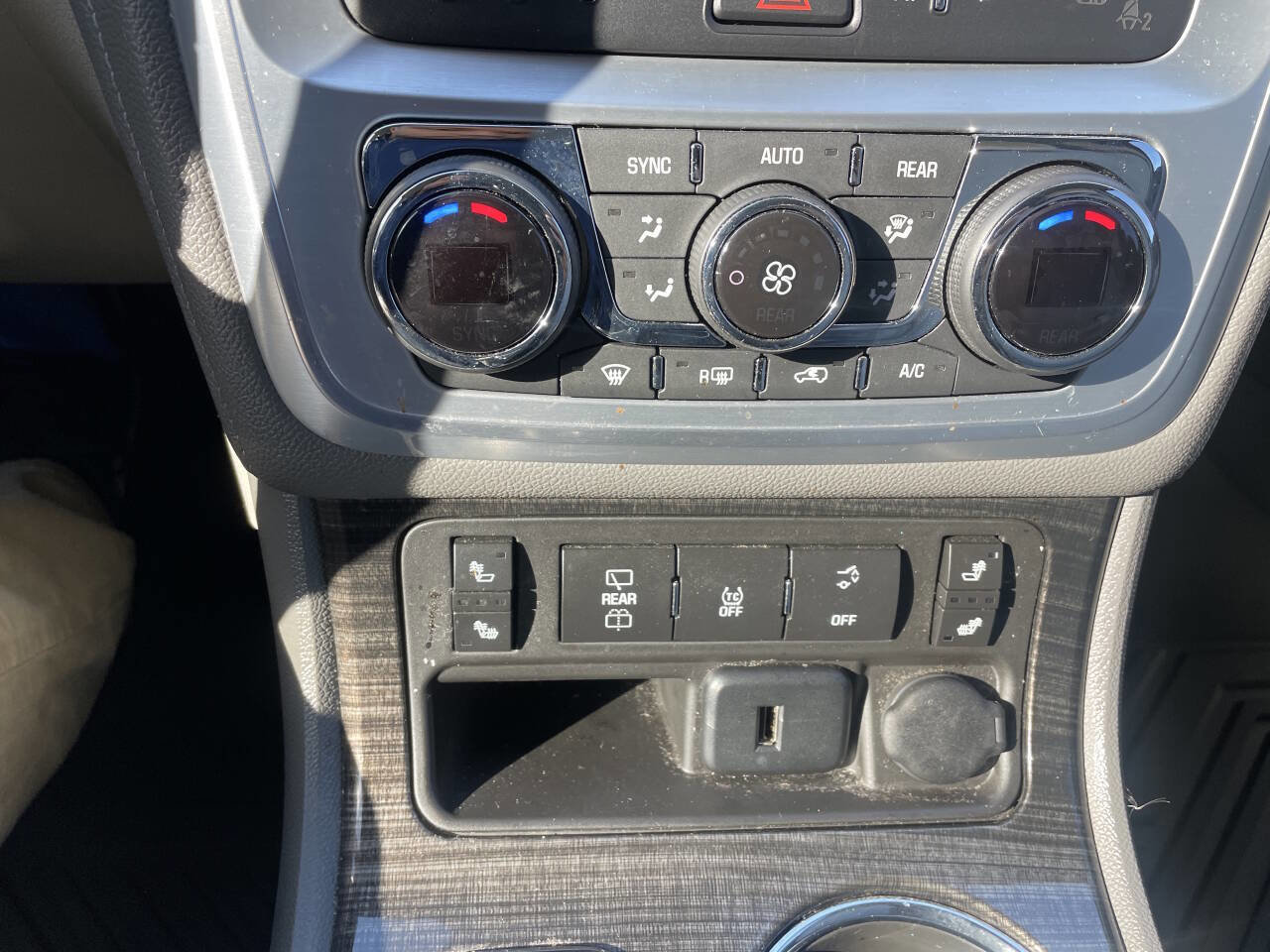 Used 2017 GMC Acadia Limited SLT image 21