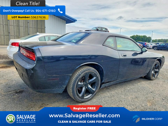 Used 2009 Dodge Challenger SE RWD image 4
