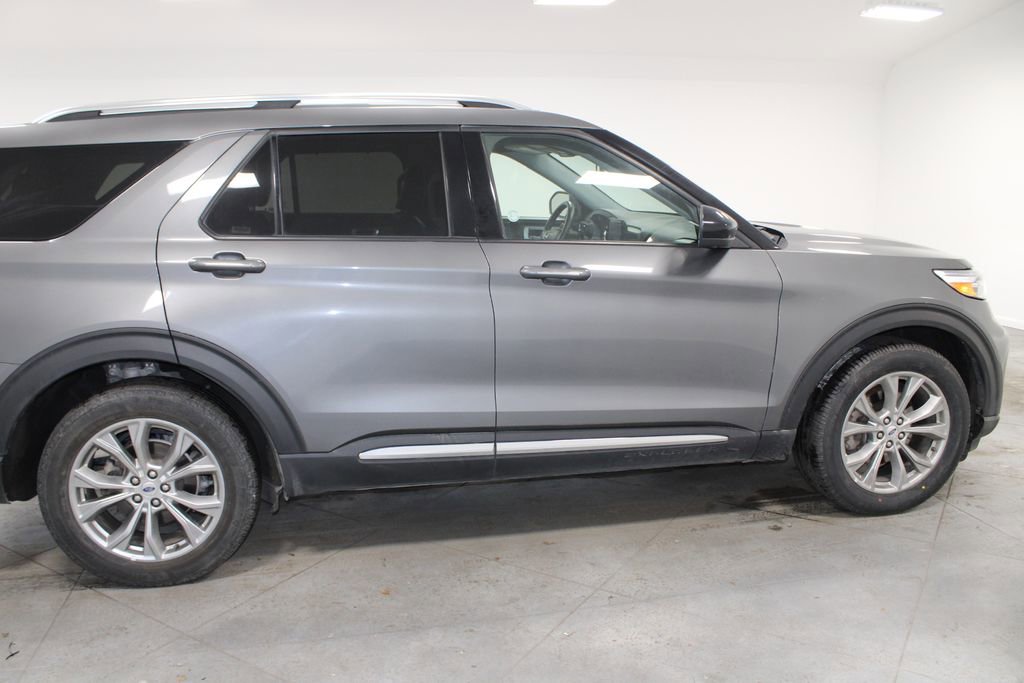 Used 2023 Ford Explorer Limited image 11