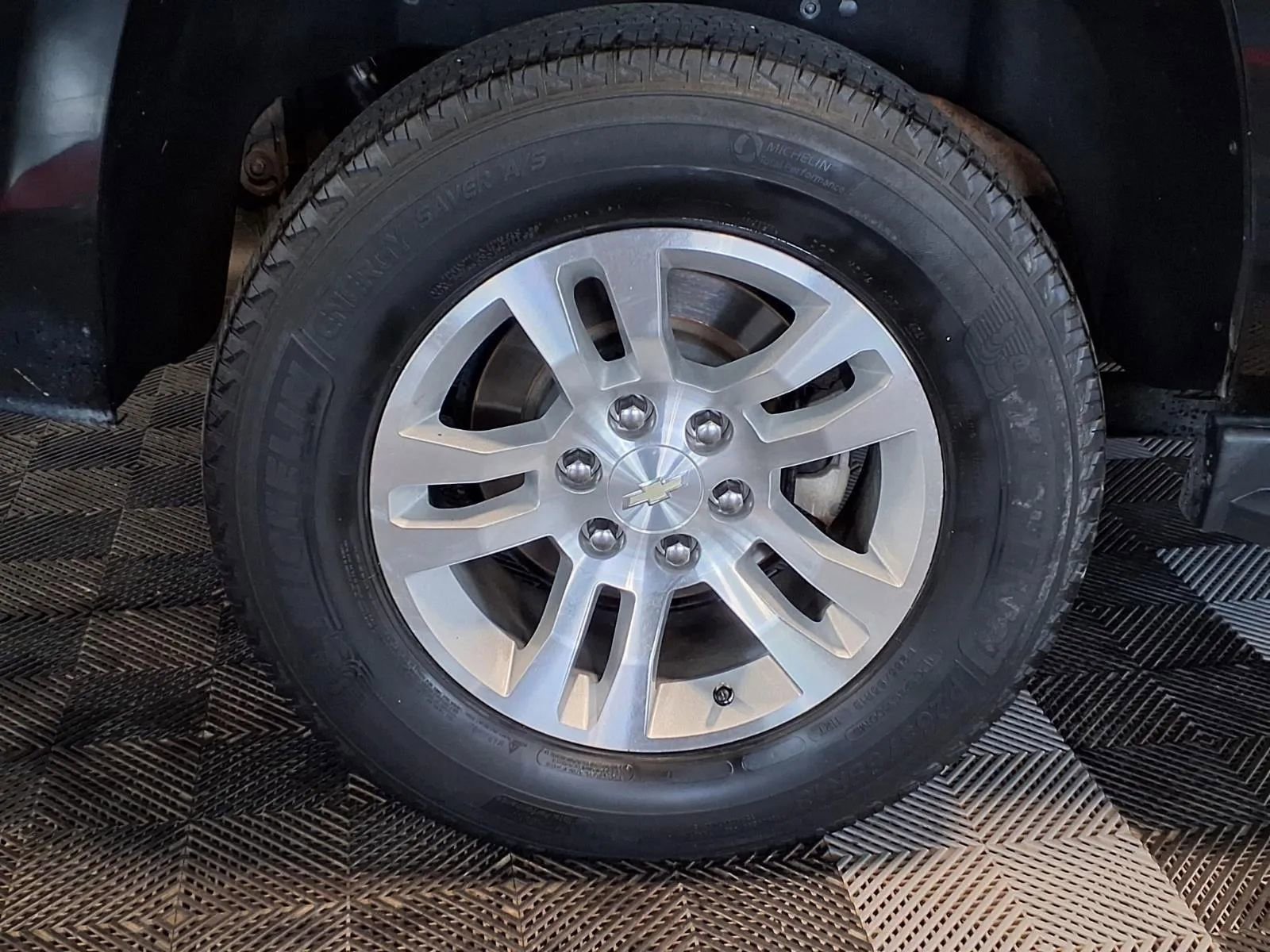 Used 2017 Chevrolet Tahoe LT image 9