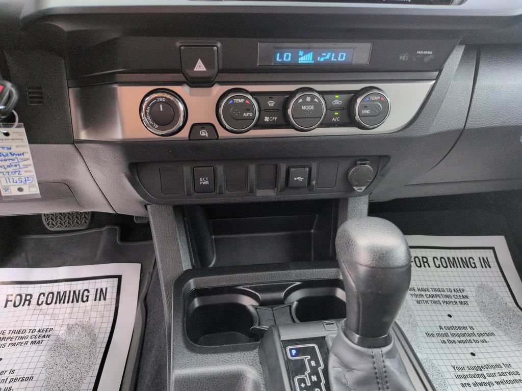 Used 2022 Toyota Tacoma SR AWD/4WD image 18