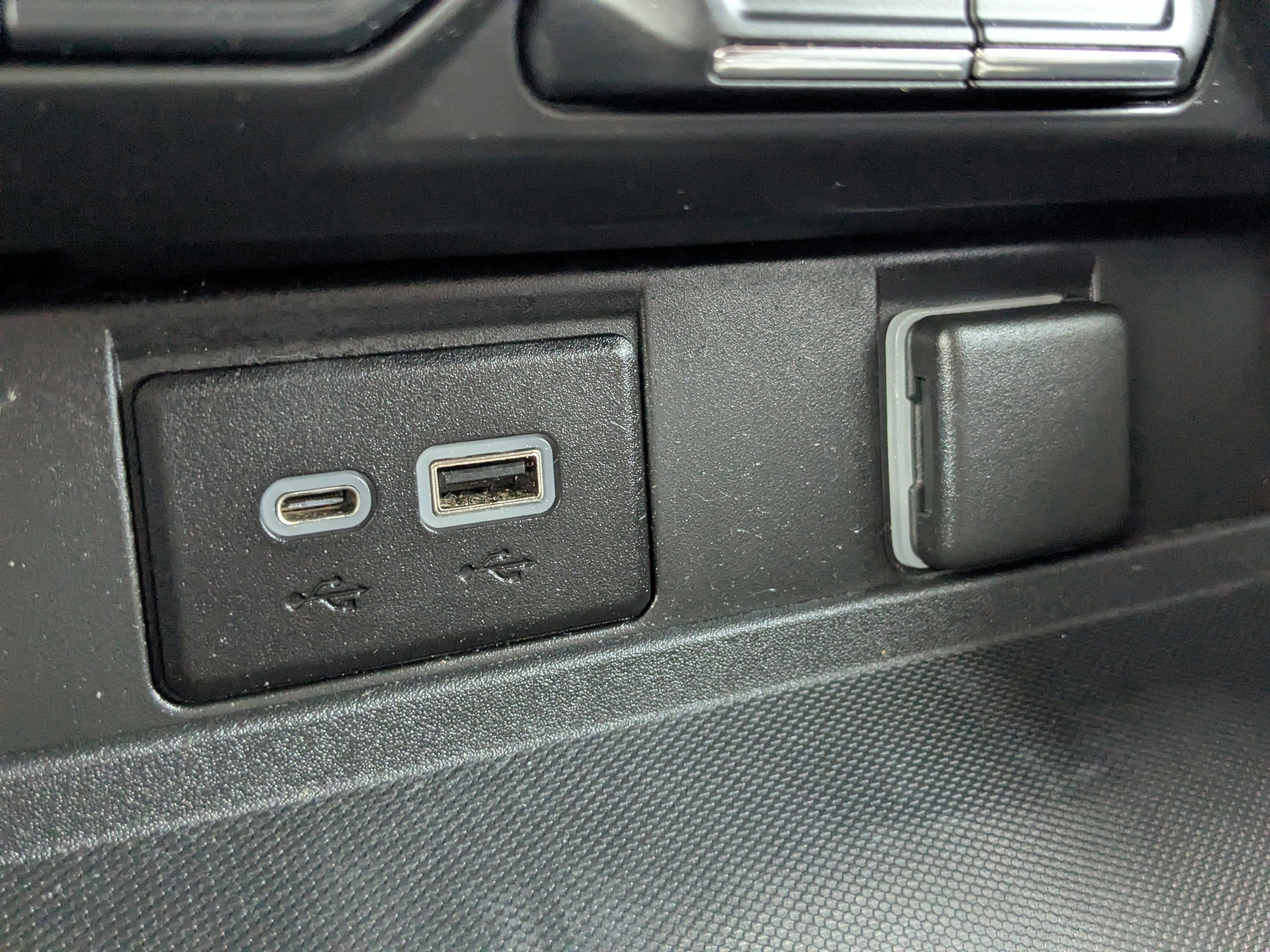 Used 2022 Chevrolet Tahoe LT w/ Luxury Package image 24