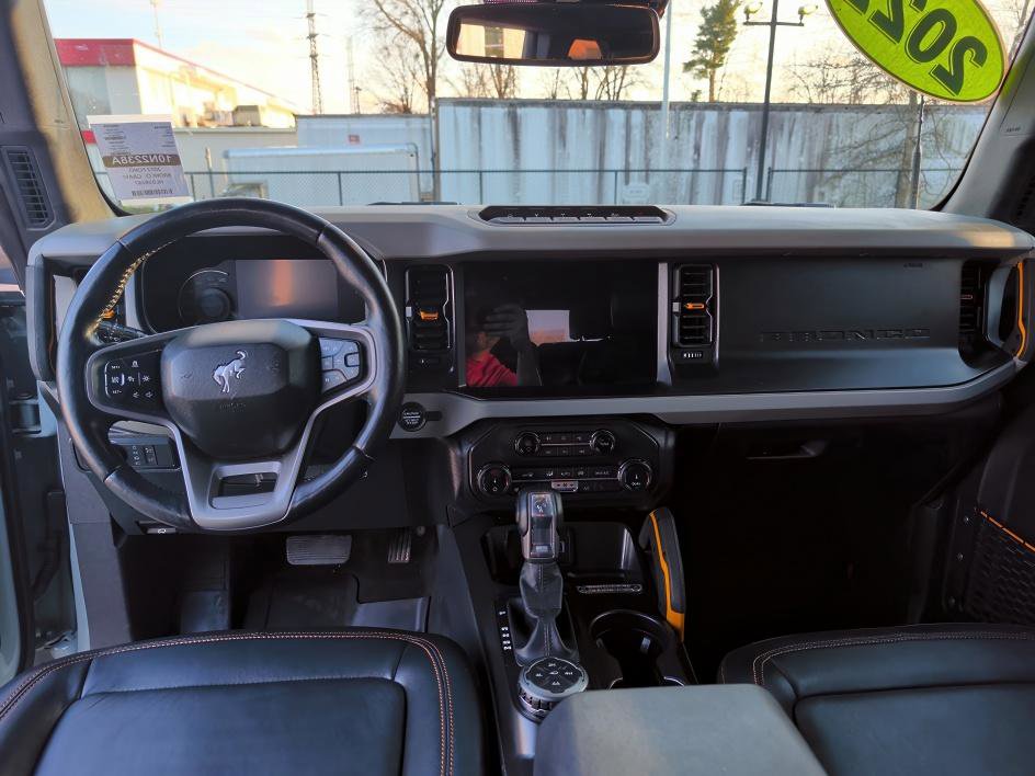 Used 2022 Ford Bronco Badlands image 11