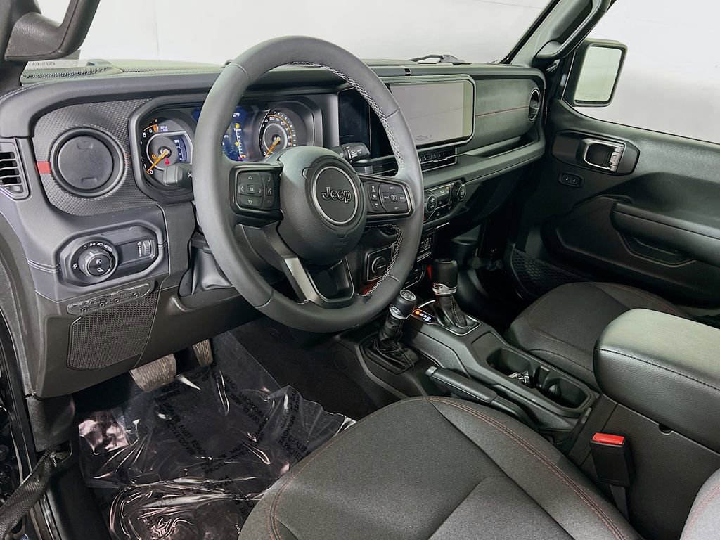 Used 2025 Jeep Gladiator Rubicon w/ Convenience Group image 10