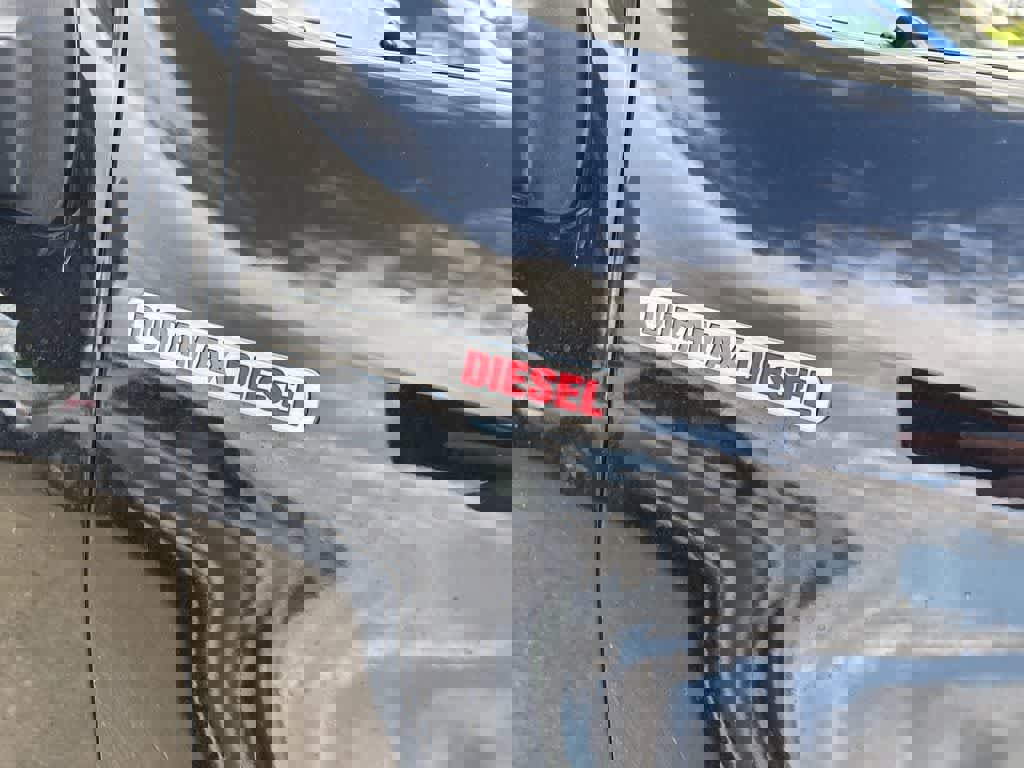 Used 2016 Chevrolet Colorado LT w/ Midnight Edition AWD/4WD image 11