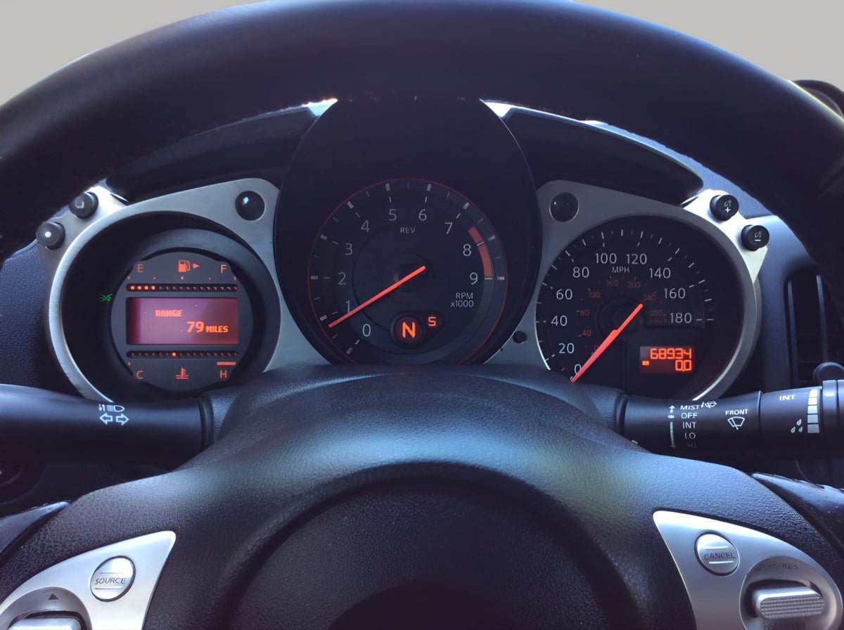 Used 2015 Nissan 370Z Touring Sport RWD image 22