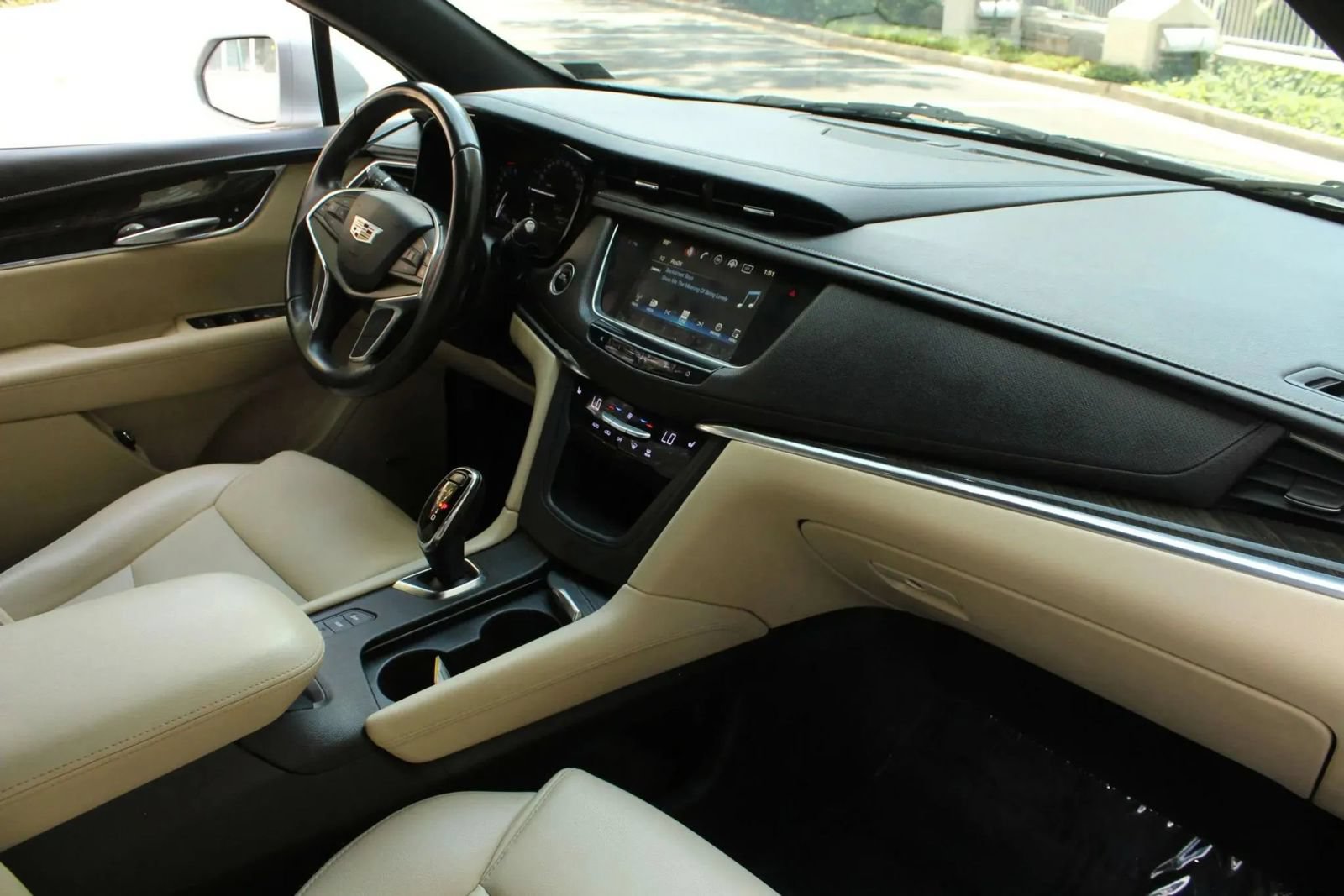 Used 2018 Cadillac XT5 AWD image 30
