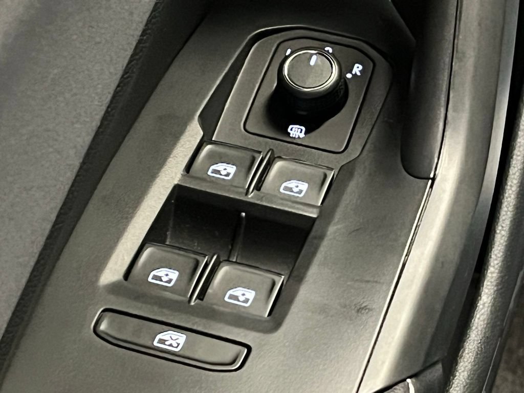 New 2026 Volkswagen Jetta SE FWD image 18