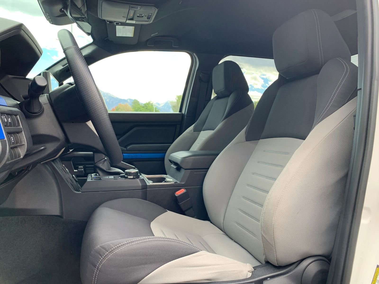 Used 2025 Toyota Tacoma SR image 25