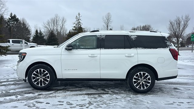 Used 2025 Ford Expedition Platinum image 4