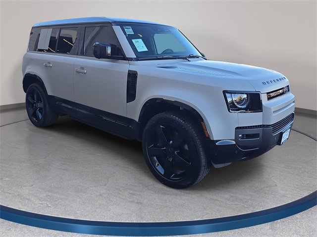 New 2026 Land Rover Defender 110 X-Dynamic SE image 3