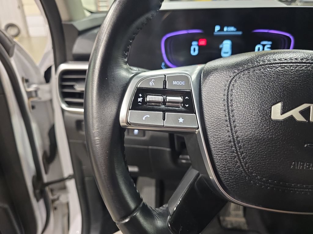 Used 2025 Kia Telluride S AWD/4WD image 18