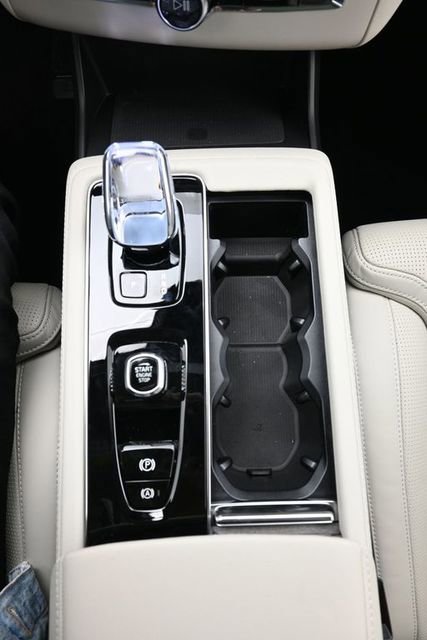 New 2026 Volvo XC90 B6 Ultra w/ Protection Package Premier AWD/4WD image 12