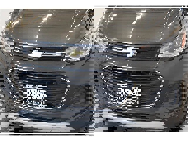 Used 2017 Chevrolet Trax LT w/ LT Convenience Package image 16