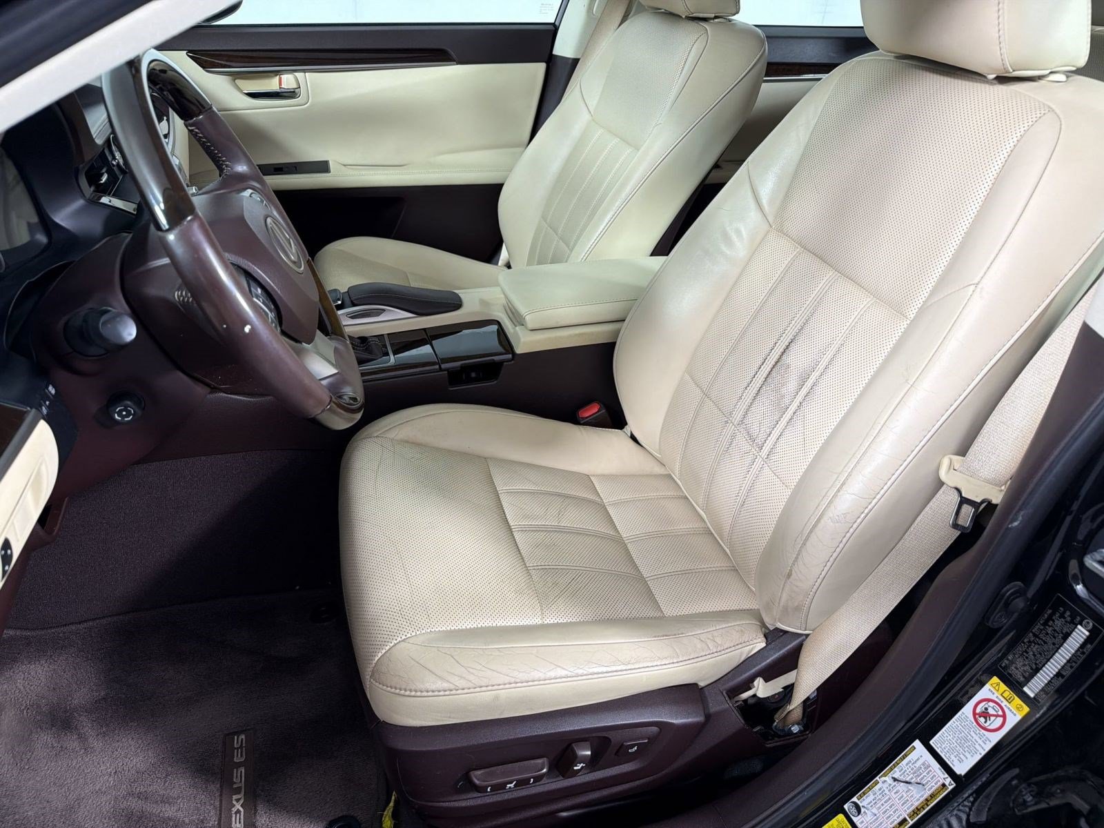 Used 2016 Lexus ES 350 w/ Luxury Package w/Wood Trim FWD image 5