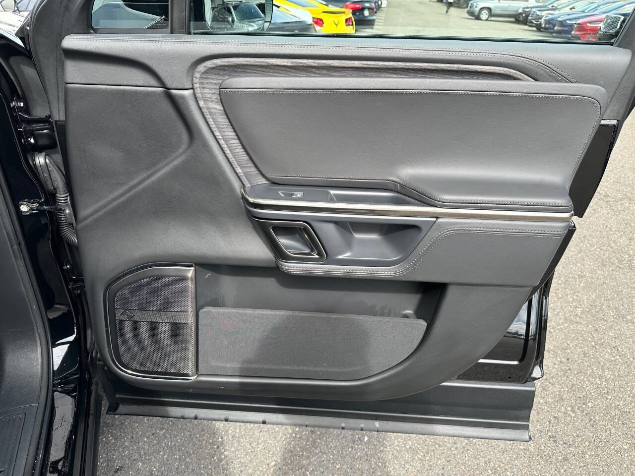 Used 2023 Rivian R1S Adventure image 23