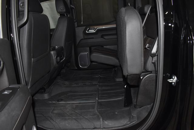 Used 2023 Chevrolet Silverado 1500 High Country w/ Technology Package image 32