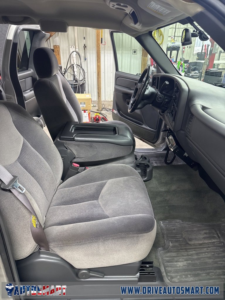 Used 2004 GMC Sierra 1500 SLE w/ Light Duty Power Package image 23