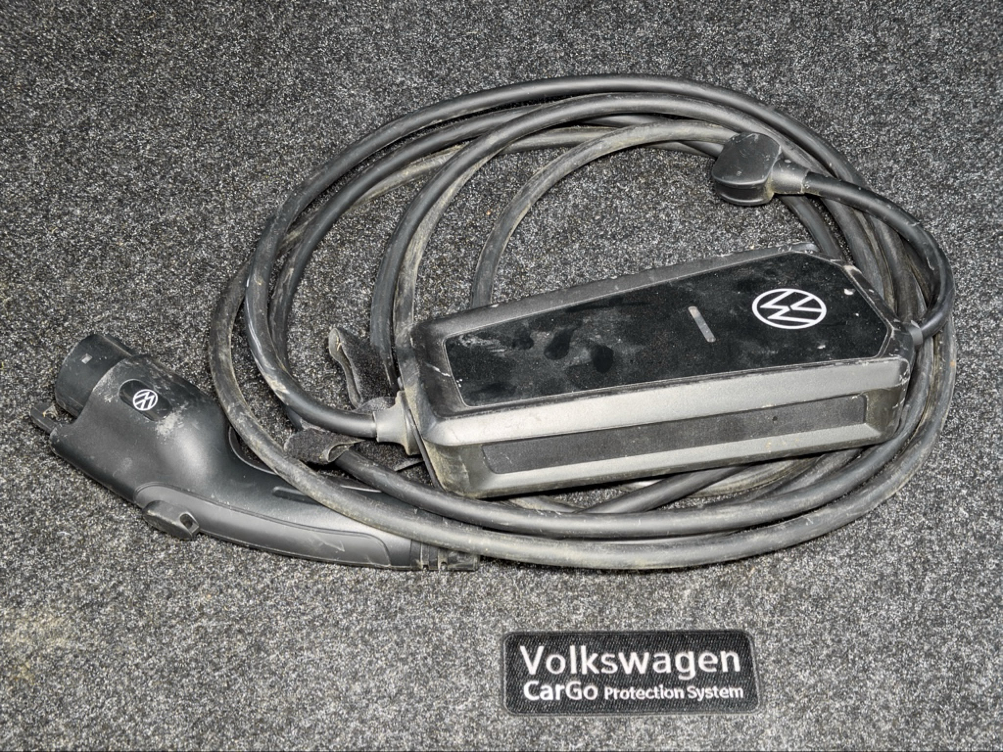Used 2025 Volkswagen ID.4 Pro S w/ ID.4 Black Package AWD/4WD image 6