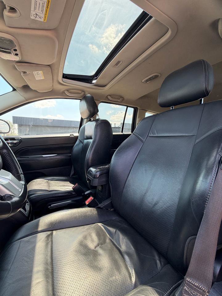 Used 2017 Jeep Compass High Altitude FWD image 30