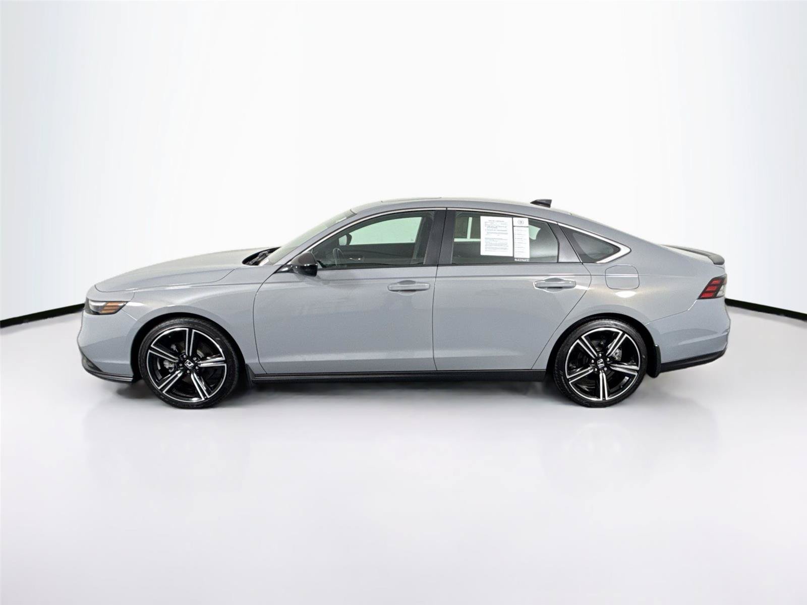 Used 2025 Honda Accord Sport image 13