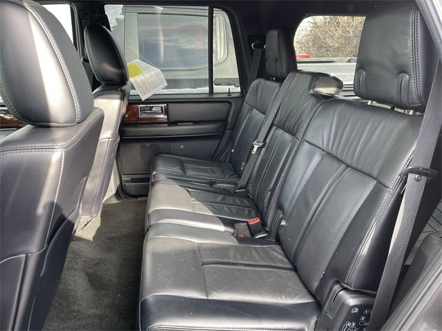 Used 2017 Lincoln Navigator Select image 9