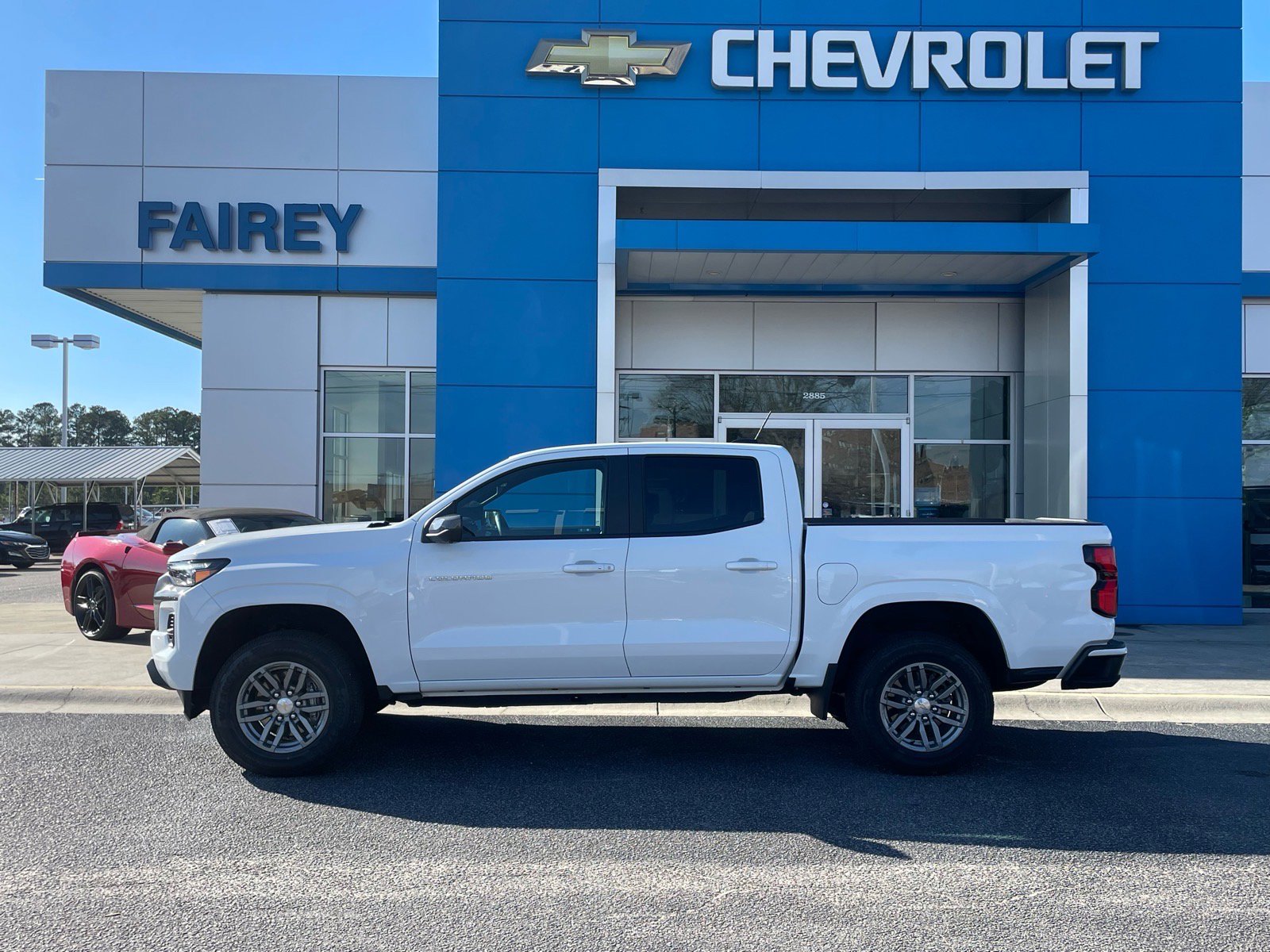 Used 2024 Chevrolet Colorado LT w/ LT Convenience Package III image 2