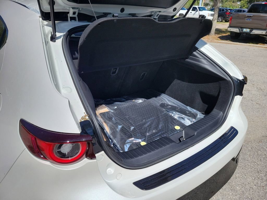 New 2026 MAZDA MAZDA3 2.5 S Hatchback w/ Premium Pkg FWD image 13
