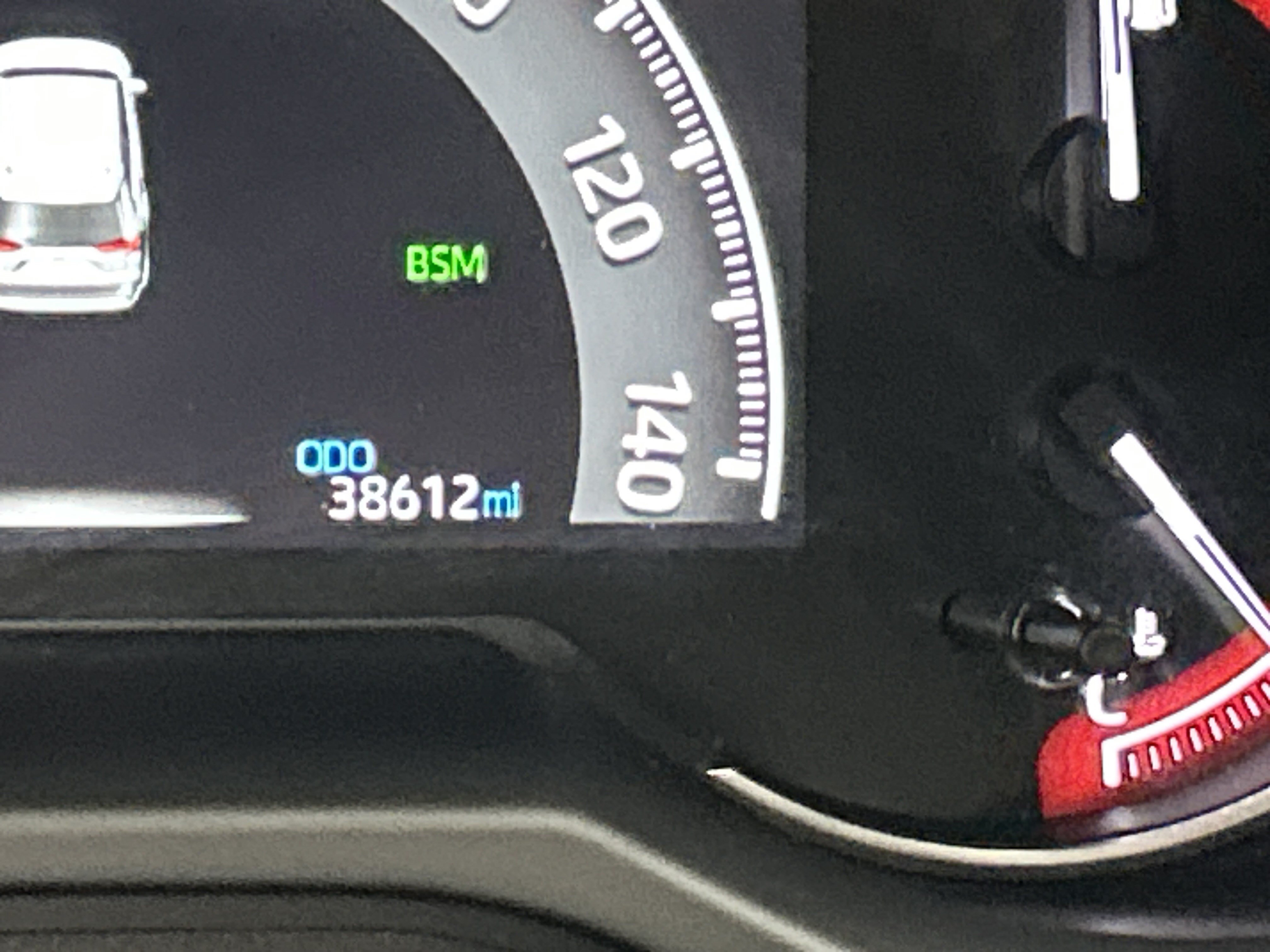 Used 2022 Toyota RAV4 Limited FWD image 9