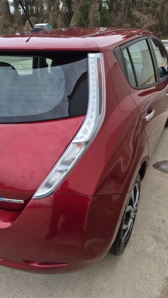 Used 2014 Nissan Leaf S image 25