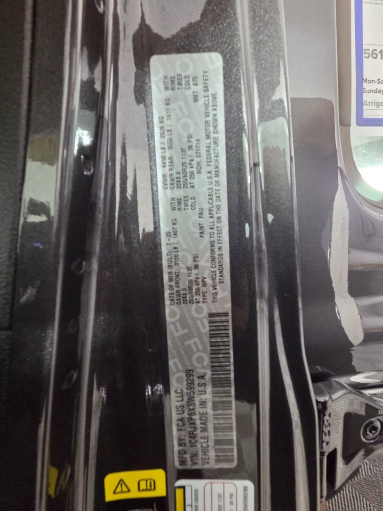 Certified 2025 Jeep Wrangler Sahara w/ Safety Group image 26