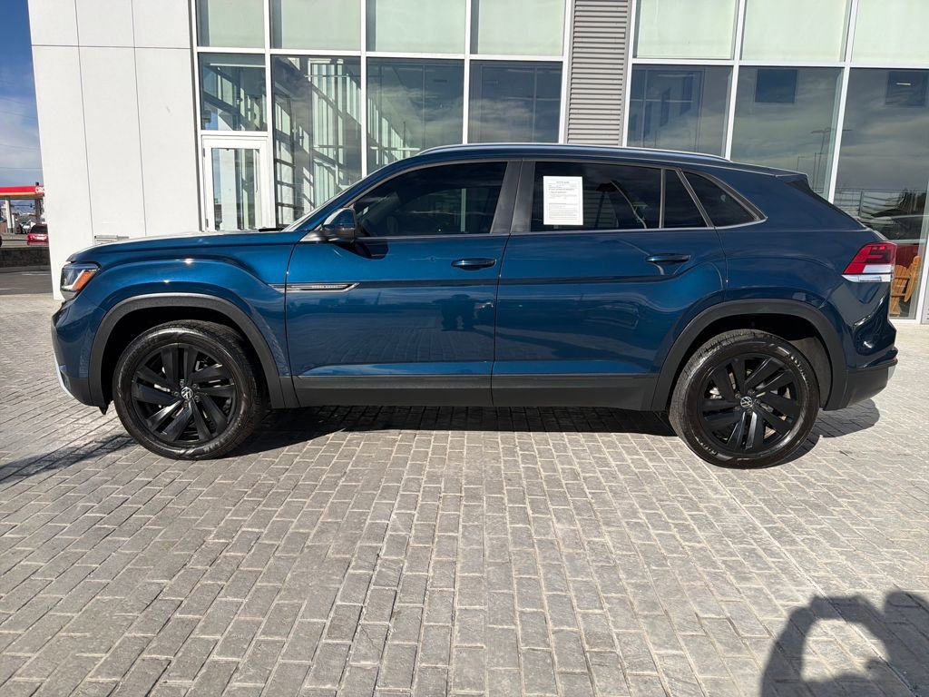 Certified 2023 Volkswagen Atlas Cross Sport SE w/ Panoramic Sunroof Package image 3