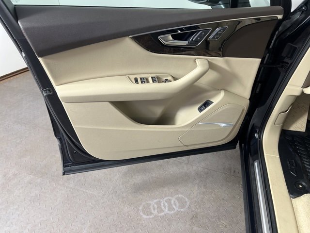 Used 2018 Audi Q7 3.0T Premium Plus image 17