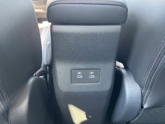 New 2026 Nissan Kicks SR image 18